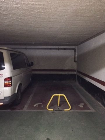 Foto 2 de Oportunidad en la zona de Aiete disponemos de 8 plazas de garaje en venta de distintas superficies y precios