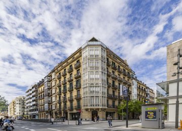 Foto 45 de Buen piso amplio junto a la Avenida de la Libertad