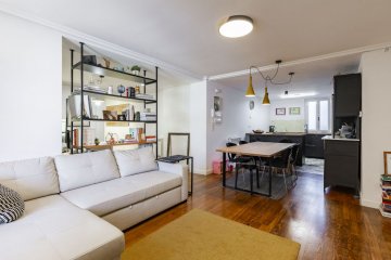 Foto 2 de Piso grande en primera zona de Gros