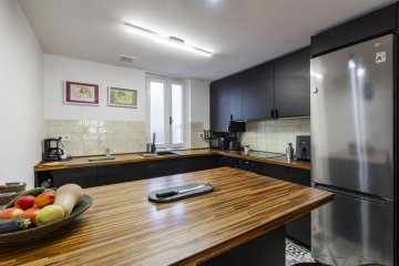 Foto 10 de Piso grande en primera zona de Gros