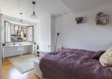Foto 24 de Piso grande en primera zona de Gros