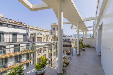 Foto 5 de Gran piso con terraza y vistas al mar