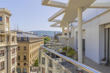 Foto 7 de Gran piso con terraza y vistas al mar