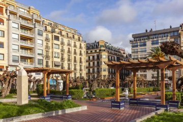 Foto 43 de Gran piso con terraza y vistas al mar