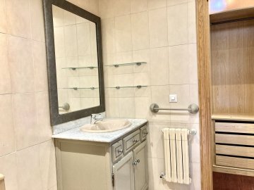 Foto 8 de Estupendo piso junto a Miraconcha Foto 8 de Estupendo piso junto a Miraconcha