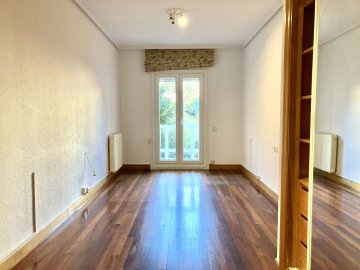 Foto 9 de Estupendo piso junto a Miraconcha Foto 9 de Estupendo piso junto a Miraconcha