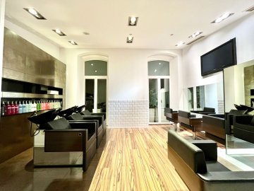 Foto 2 de Estupendo local comercial en pleno centro, en la calle San Martín