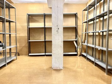 Foto 17 de Local muy comercial