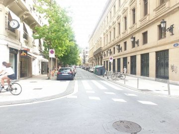 Foto 20 de Local muy comercial