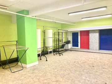 Foto 2 de Local en venta en calle Iparraguirre