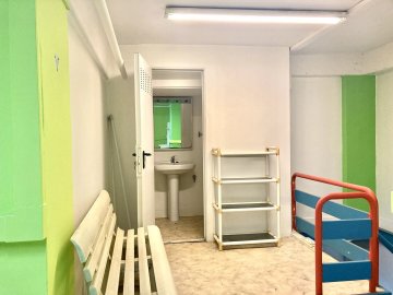 Foto 3 de Local en venta en calle Iparraguirre