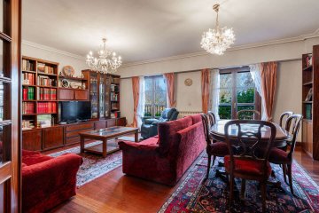 Foto 6 de Villa adosada de esquina con jardín y garaje en Egia