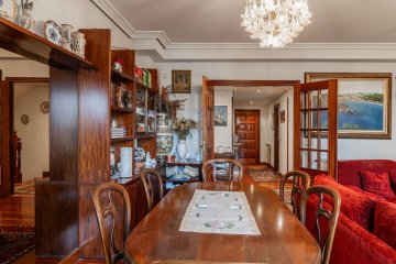 Foto 7 de Villa adosada de esquina con jardín y garaje en Egia