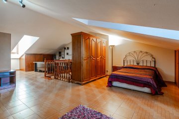 Foto 44 de Villa adosada de esquina con jardín y garaje en Egia