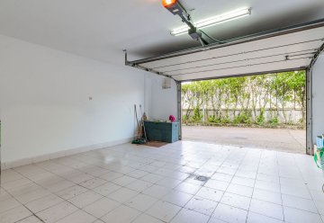 Foto 52 de Villa adosada de esquina con jardín y garaje en Egia