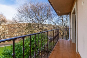 Foto 57 de Villa adosada de esquina con jardín y garaje en Egia