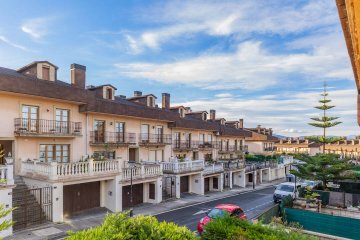 Foto 58 de Villa adosada de esquina con jardín y garaje en Egia