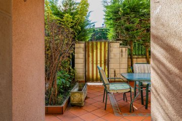 Foto 67 de Villa adosada de esquina con jardín y garaje en Egia