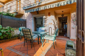 Foto 68 de Villa adosada de esquina con jardín y garaje en Egia