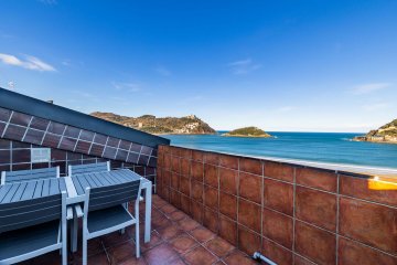 Foto 12 de Maravilloso piso con terraza y vistas al mar Foto 12 de Maravilloso piso con terraza y vistas al mar