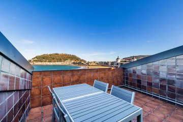 Foto 28 de Maravilloso piso con terraza y vistas al mar Foto 28 de Maravilloso piso con terraza y vistas al mar