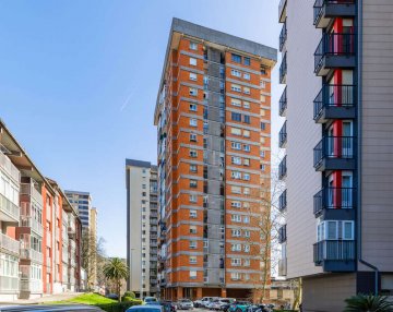 Foto 25 de Buen piso en Bidebieta