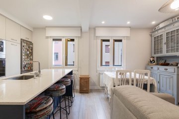 Foto 2 de Bonito piso reformado todo exterior Foto 2 de Bonito piso reformado todo exterior