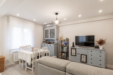 Foto 3 de Bonito piso reformado todo exterior Foto 3 de Bonito piso reformado todo exterior