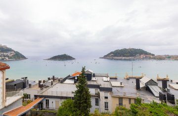 Foto 3 de Maravilloso piso duplex con vistas totales a la bahía