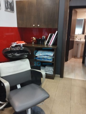 Foto 4 de Local céntrico en Astigarraga. Instalado como peluquería.