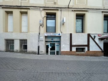 Foto 2 de Antiguo. Al lado de calle Matía. Listo para su uso.