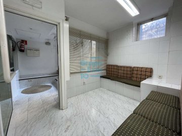 Foto 4 de Antiguo. Al lado de calle Matía. Listo para su uso.