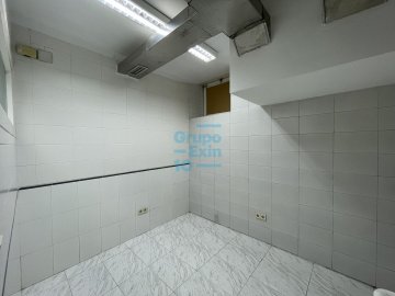 Foto 7 de Antiguo. Al lado de calle Matía. Listo para su uso.