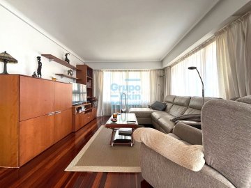 Foto 3 de Antiguo. Con terraza. Todo exterior. Garaje cerrado Foto 3 de Antiguo. Con terraza. Todo exterior. Garaje cerrado