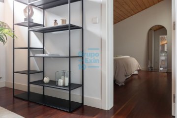 Foto 14 de Gros. Primera zona. Foto 14 de Gros. Primera zona.