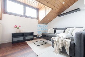 Foto 21 de Gros. Primera zona. Foto 21 de Gros. Primera zona.