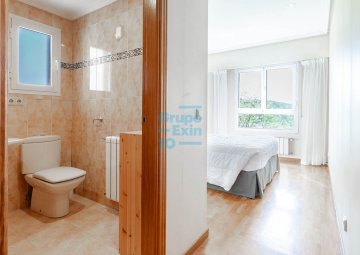 Foto 14 de AMARA. Mendigain. Precioso piso en edificio reciente, totalmente exterior y con bonitas vistas despejadas.