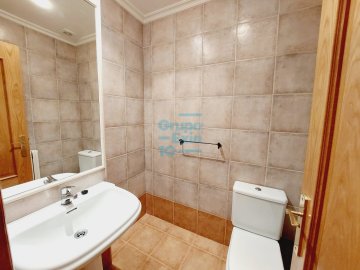 Foto 26 de Vivienda de construcción moderna con terraza junto a la Avenida de la Libertad Foto 26 de Vivienda de construcción moderna con terraza junto a la Avenida de la Libertad