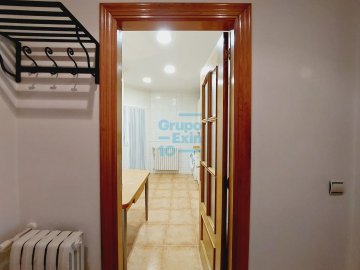 Foto 28 de Vivienda de construcción moderna con terraza junto a la Avenida de la Libertad Foto 28 de Vivienda de construcción moderna con terraza junto a la Avenida de la Libertad