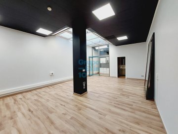 Foto 9 de Oficina moderna en el barrio del Antiguo, junto al antiguo hotel Costa Vasca - Posibilidad de alquiler o venta