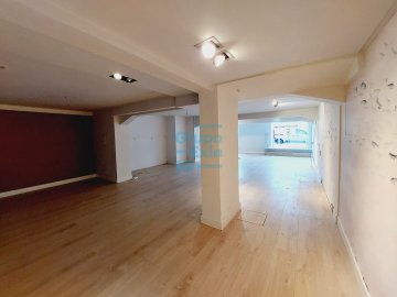 Foto 12 de Local comercial y con visibilidad en Duque de Mandas