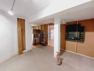 Foto 18 de Local comercial y con visibilidad en Duque de Mandas