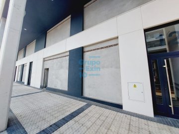 Foto 3 de Local de obra nueva en Txomin con salida de humos