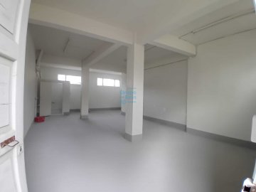 Foto 4 de Local en Rodil, próximo a gros, diáfano