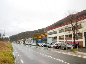 Foto 13 de Nave industrial con excelentes dimensiones y próximo a la carretera nacional en Anoeta, junto a Tolosa.