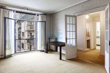Foto 15 de Descubre una propiedad exclusiva situada en la mejor zona del barrio de Gros en Donostia-San Sebastián.