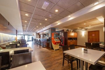 Foto 16 de Bar-Restaurante emblemático en el centro de Deba con posibilidad de negocio en venta y alquiler