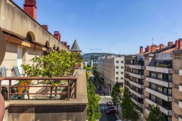 Foto 26 de Magnífico ático en venta con dos espléndidas terrazas situado en la exclusiva zona de Ondarreta, en San Sebastián.