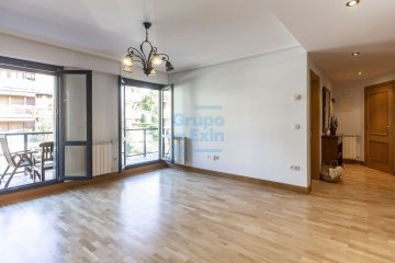 Foto 4 de Magnífico piso dúplex en venta en Urbanización muy próxima a la playa de Hondarribia. 
