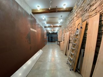 Foto 14 de Local muy comercial en venta en excelente ubicación en la Calle Miracruz a un paso del centro de San Sebastián